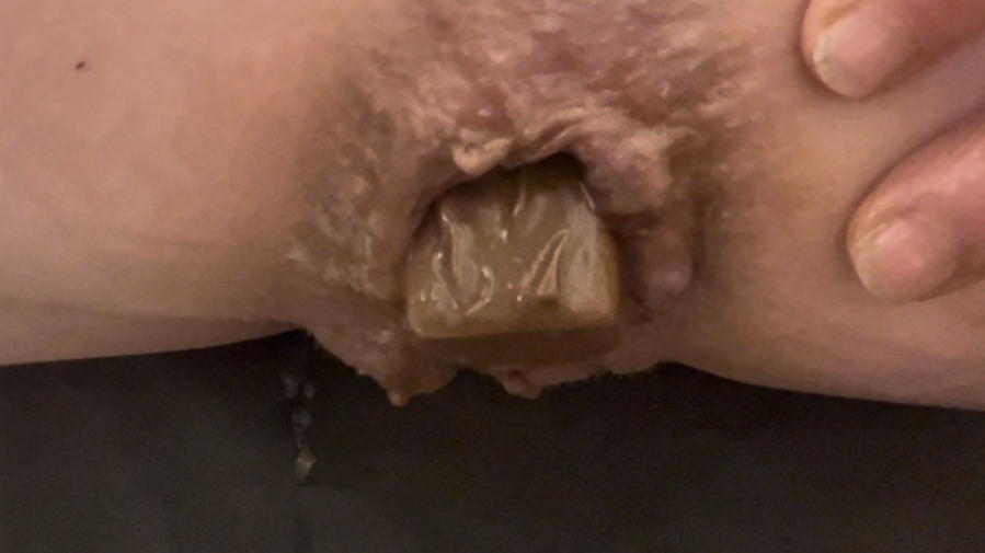 schokoriegel-ins-poloch-gesteckt